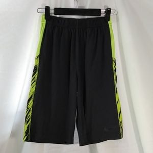 Nike shorts size Large